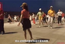 8岁女孩被大妈选为广场舞领舞引热议 8岁女孩广场舞为什么跳这么好