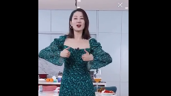 刘敏涛直播跳女团舞 现场搔首弄姿视频曝光简直太搞笑了