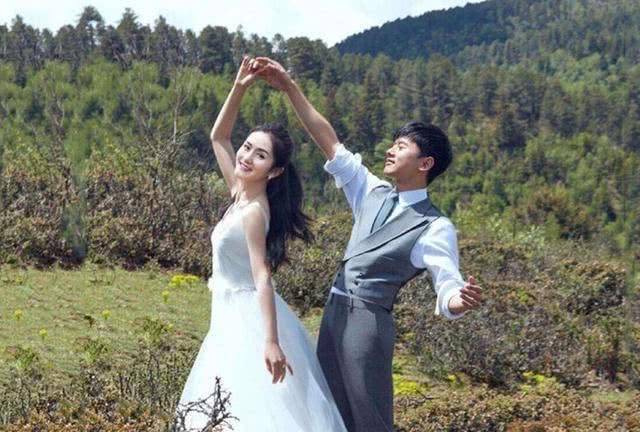 5月20日，魏晨发布结婚照官宣结婚喜讯
