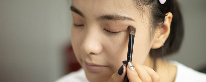 超实用的5个化妆技巧 让你拥有更加立体的五官