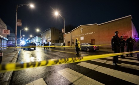  周末芝加哥38人中枪10人死亡：你抓到芝加哥枪击案的另一名嫌疑人了吗？ 