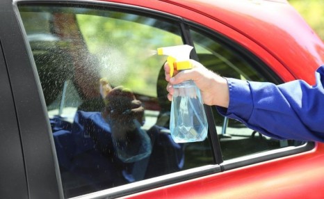 车内的水高温能喝吗？：车内长期存放的水能喝吗