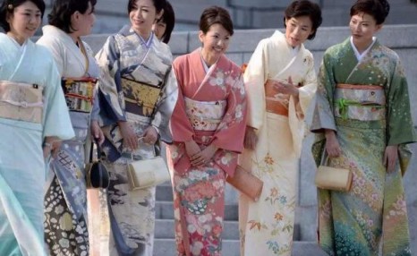 日本人喜欢穿什么衣服：去日本旅游有哪些穿衣禁忌？ 